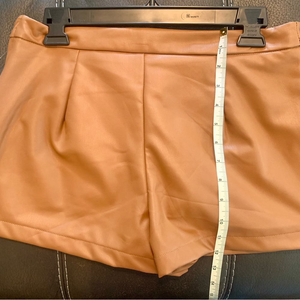 Altar’d State Vegan Leather Mini Skirt/ Skort Camel Color NWT Medium - Picture 3 of 5